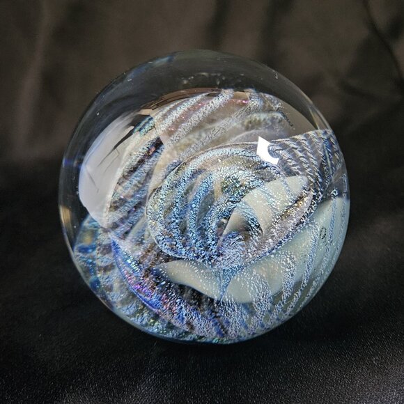 ROBERT EICKHOLT Signed 1983 Art GLASS Paperweight Blue Iridescent. - Picture 14 of 15